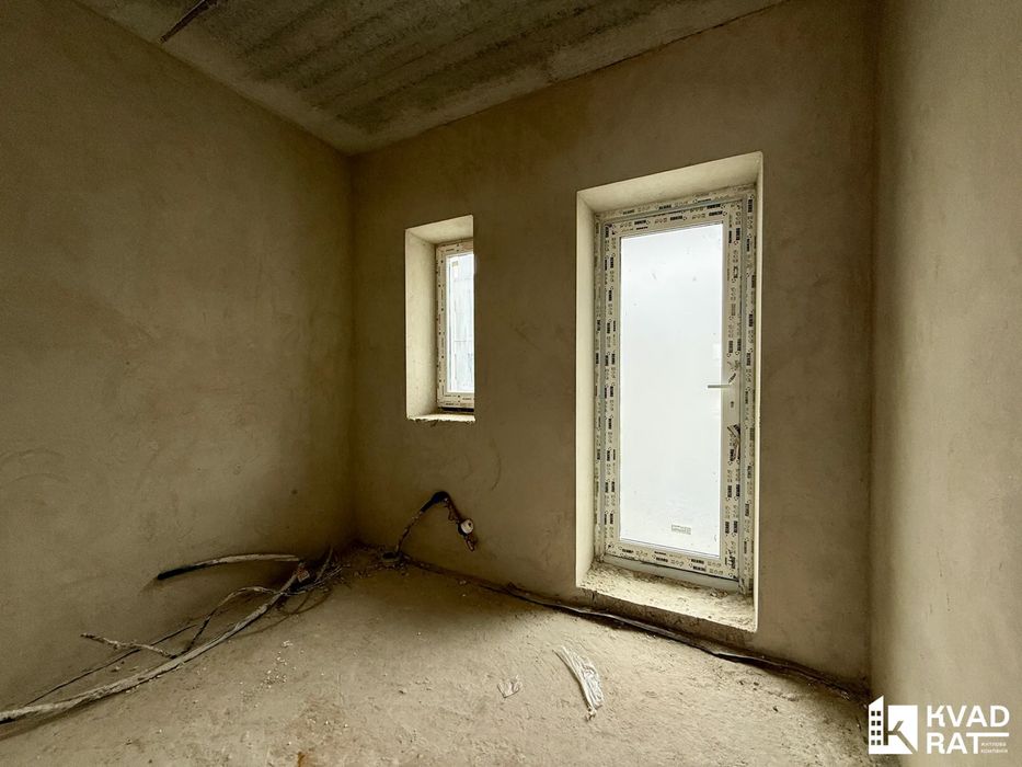 Зданий таунхаус 125 м у Крихівцях готовий до ремонту