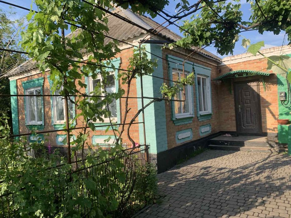 Продам хату в селі Раній ранок