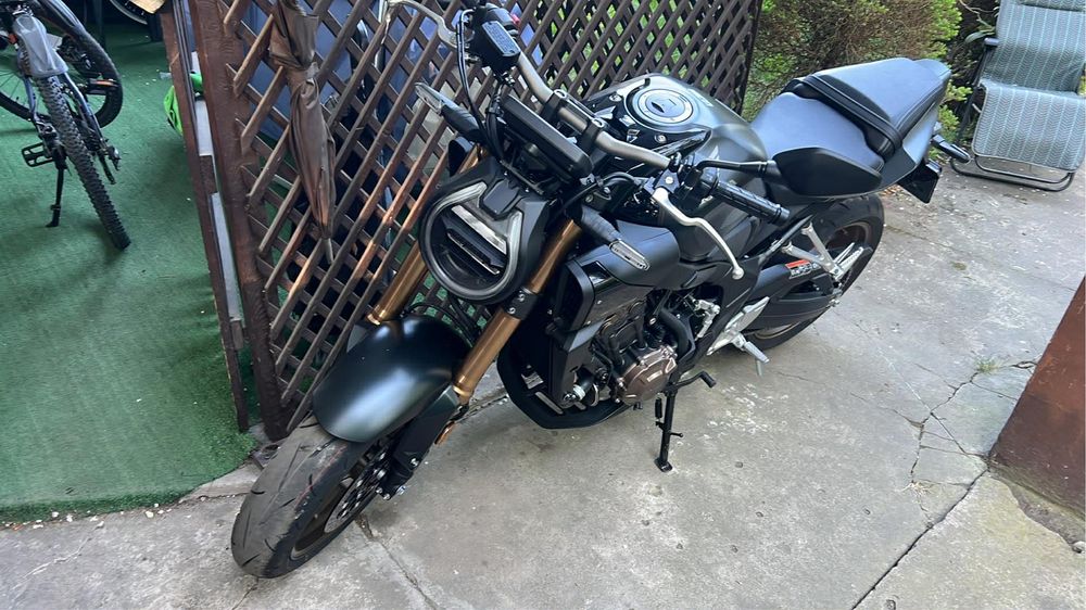Honda CB650R E-Clutch 2025r. Jak nowa - 57km przebiegu i wiele dodatków