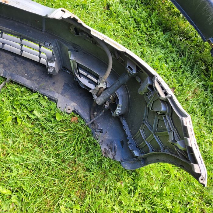 Zderzak przód na spryski xenon vw golf V plus 2005r lakier LA7W