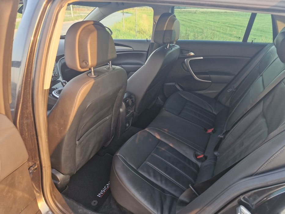 Opel Insignia sport tourer 2.0 160KM