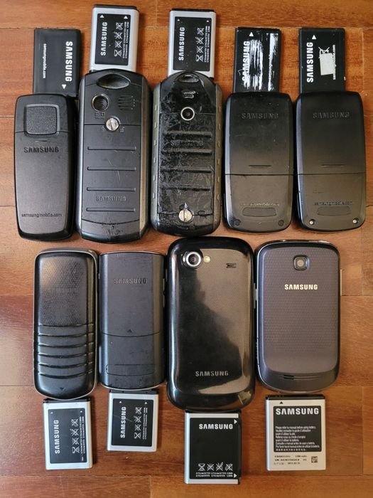 Telemóveis diversos