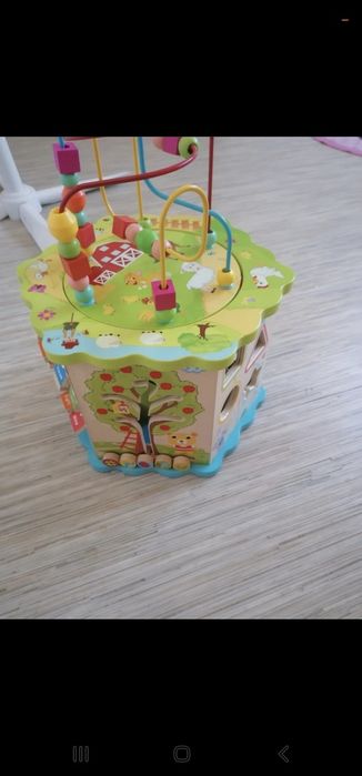 Brinquedo madeira cubo interativo