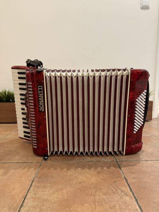 Acordeão Sonanti 72 Baixos - Excelente Estado + Estojo