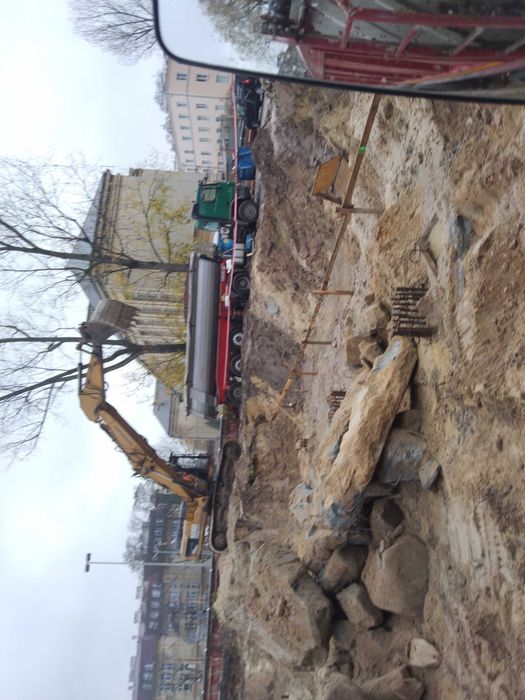 Rozbiórki wykopy wyburzenia piach ziemia kruszywo.