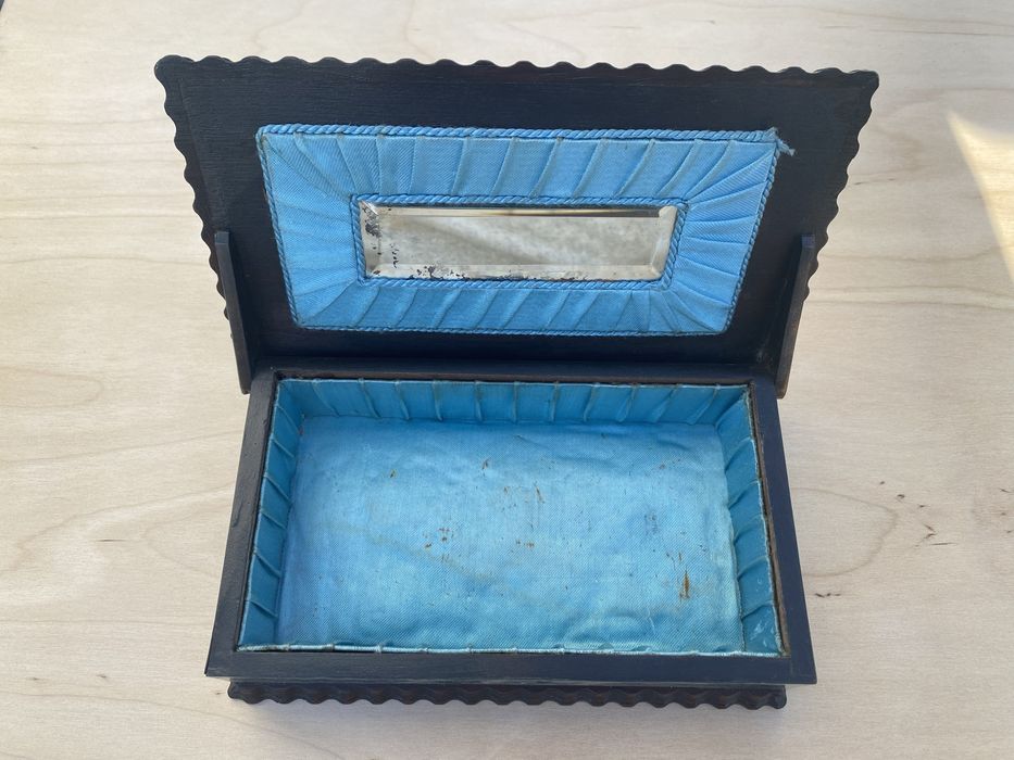 Guarda jóias antigo