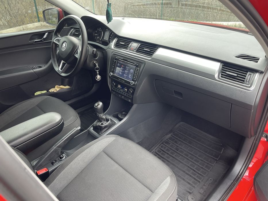 Продам Skoda Rapid 2014 год