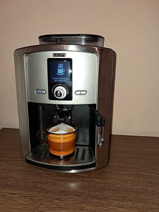 Krups EA8050 automatyczny ekspres ciśnieniowy do kawy ziarnistej cappuccino