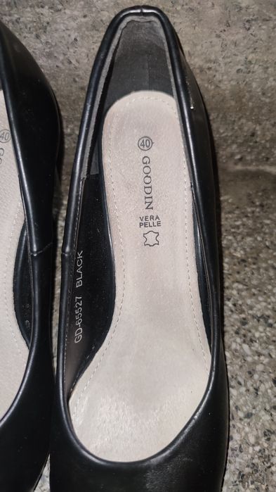 Goodin czółenka damskie nowe 40