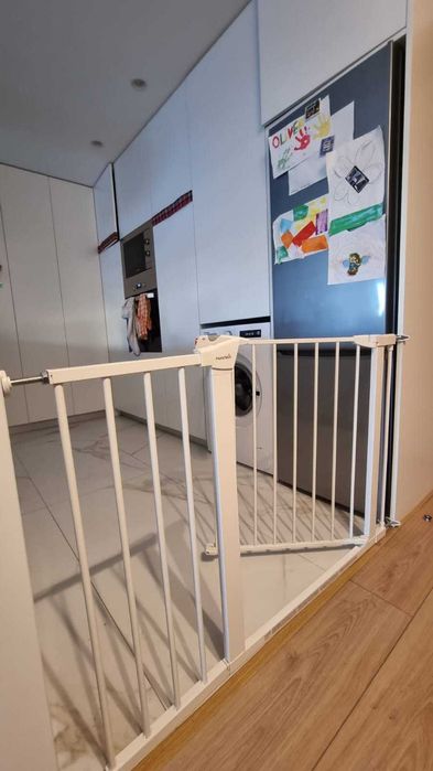 Barreira infantil Munchkin 108cm x 76cm