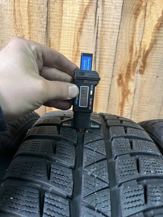Шини 215 55 17 FALKEN