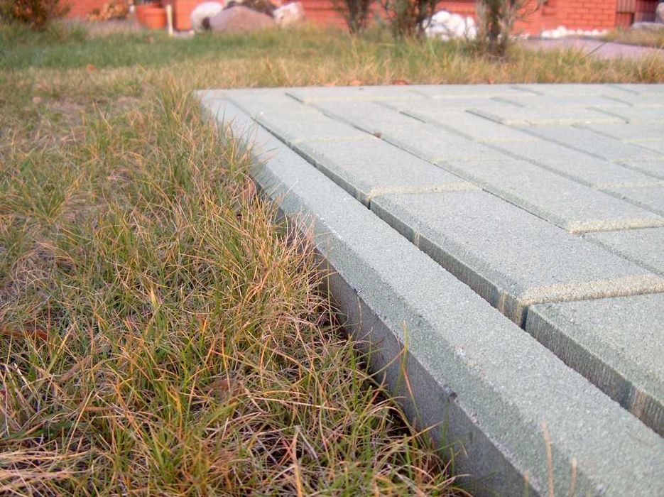 Obrzeże chodnikowe 5 x 25 x 100 krawężnik