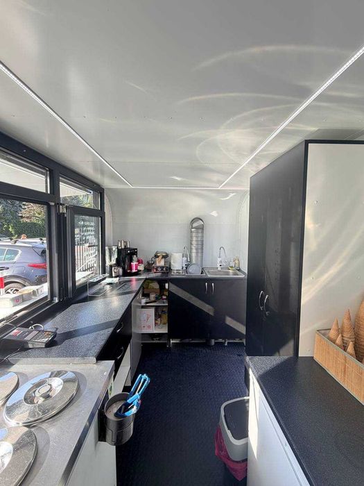 Wynajmę miejsce wraz z foodtrukiem