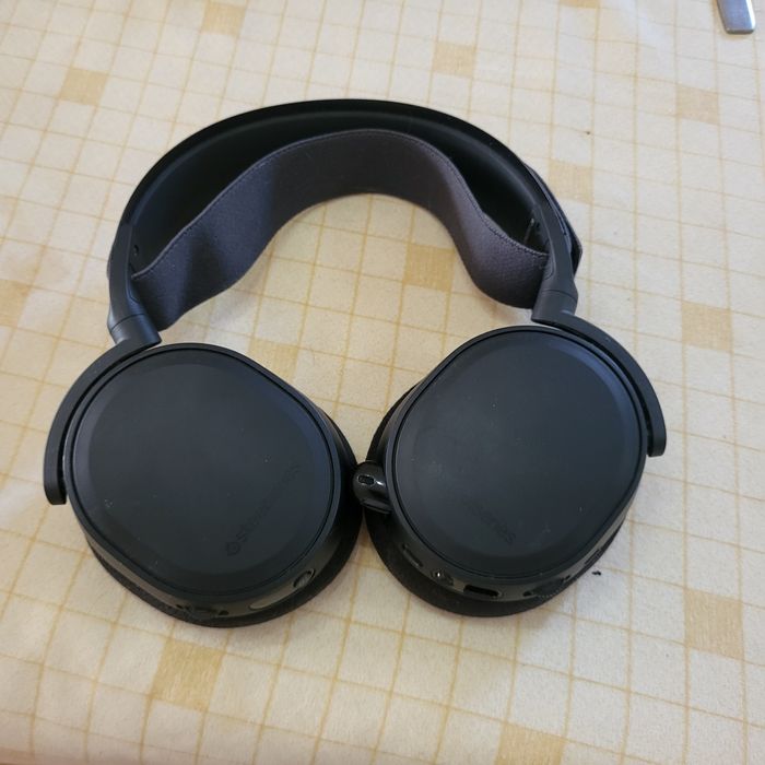 Vendo fones Arctis 7+