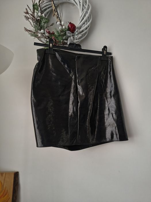 Lakierowana czarna spódniczka damska Zara s 36