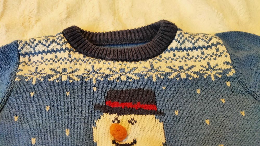 Sweter świąteczny z bałwankiem