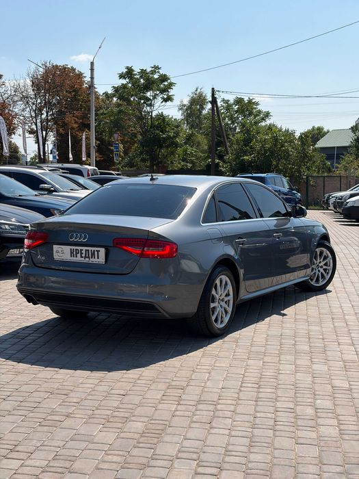 Продам Audi A4 S-Line 2014 рік можлива розстрочка,кредит,обмін!