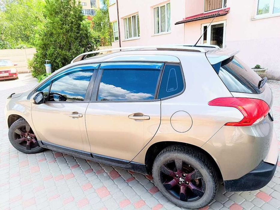 Продам Peugeot 2008  економічний та надійний кросовер для міста