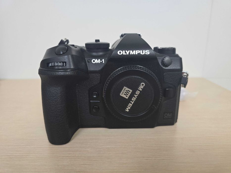 Aparat OM -1 body