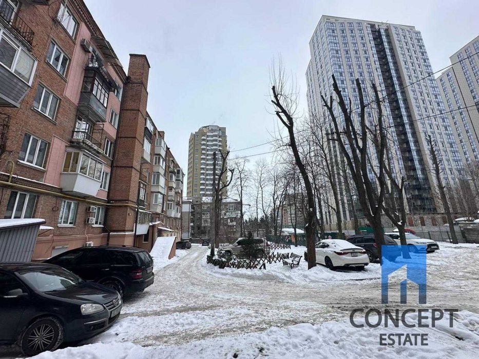 Продам видовую 2к сталинку на ул. Героев Крут. Яворницкого. Нагорка!