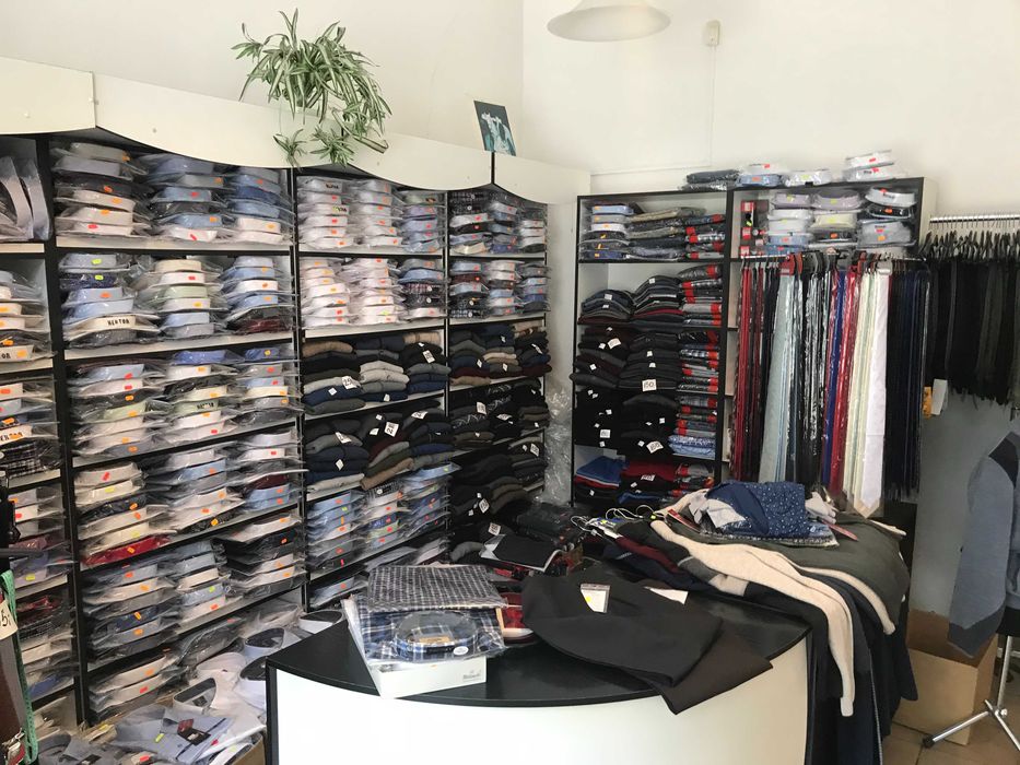 Likwidacja sklepu z odzieżą męską Garnitury, Koszule, Swetry Warszawa OKAZJA  za 30% ceny hurtowej