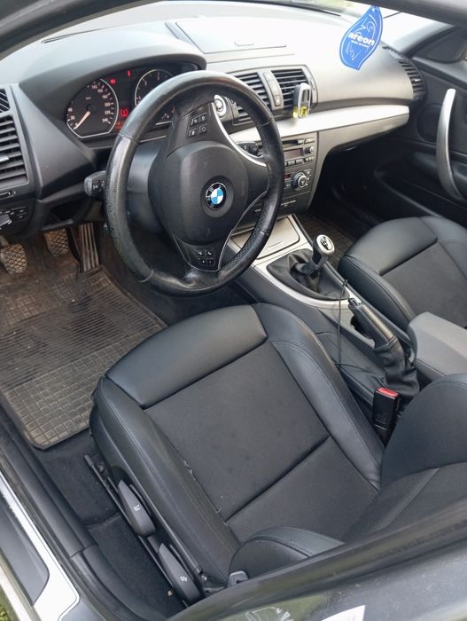 BMW 118d.      .