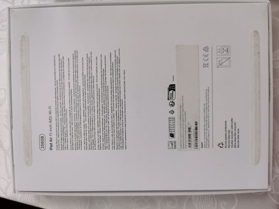 iPad Air 11" M2 (256GB - Wi-Fi) + Magic Keyboard + Apple Pencil (Como Novo)