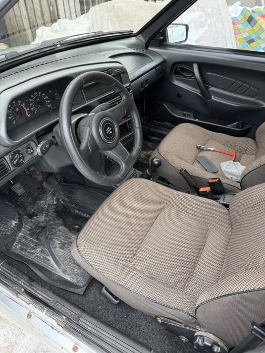 Ваз 2114 2005 рік 1.5 інжектор 8к