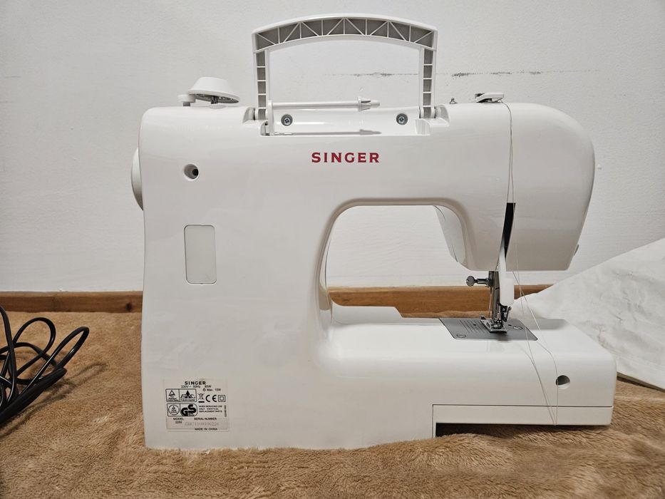 Maquina costura singer serenade