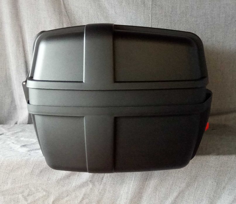 Top case média com encosto Mala Bagageira mota 1 capacete moto