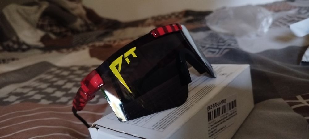 Ultra lekkie okulary przeciwsłoneczne pit Viper