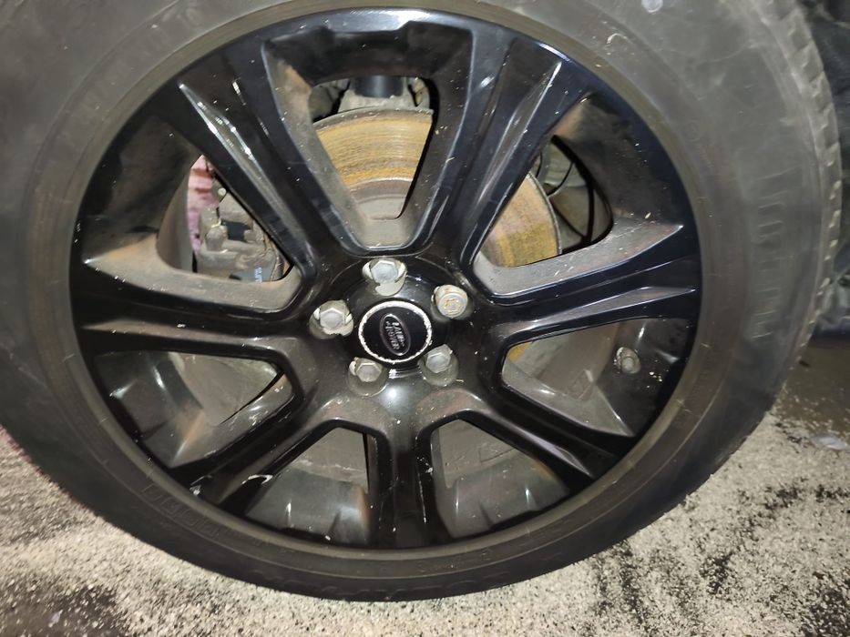 Jogo de 4 jantes 18" range rover evoque com pneus a 90%