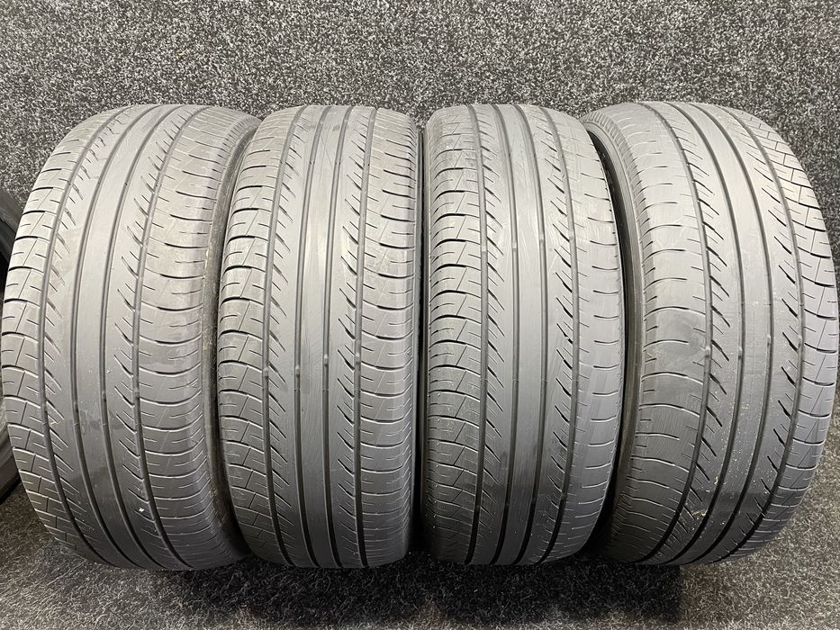 Yokohama 225/55R18 Bluearth E70