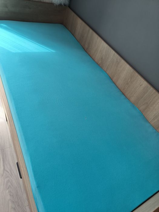 Prześcieradło niebieskie plus gratis