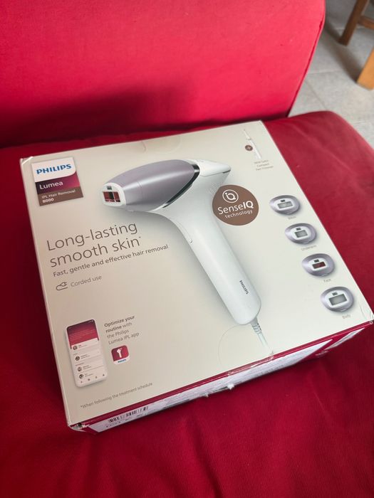 Depiladora a laser Philips Lumea Série 8000 BRI949/00