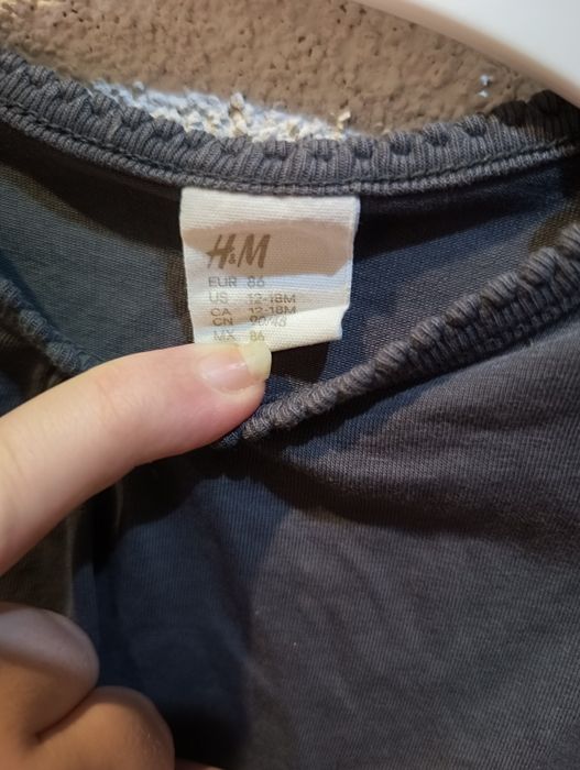 Bluzka na długi rękaw dla dziewczynki. Rozmiar 86 
H&M
Zapraszam 
#blu