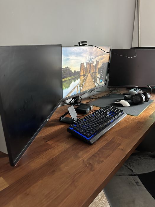3 monitores AOC gaming 144hz + suporte