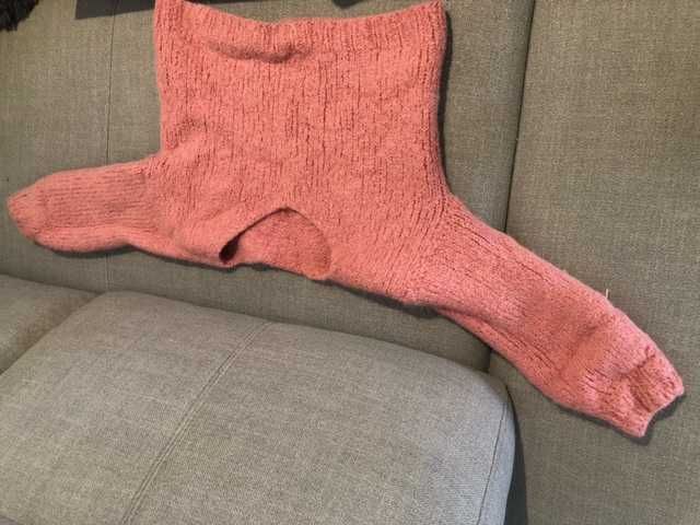 Sweter wełniany różowy M