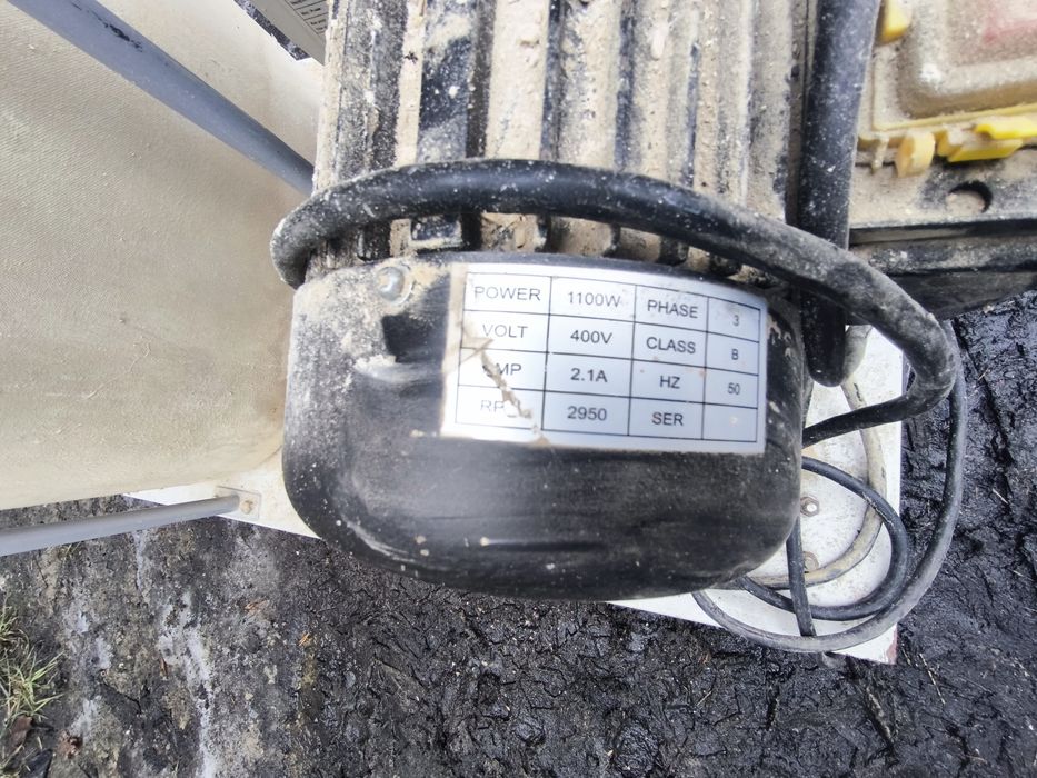 Wyciąg Trocin 380 V