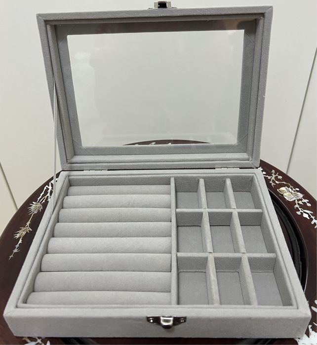 Guarda jóias forrado