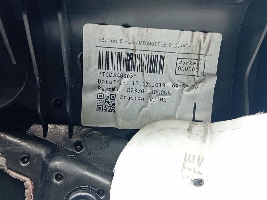 Forra porta / quartela frente esquerda KIA Ceed (CD)