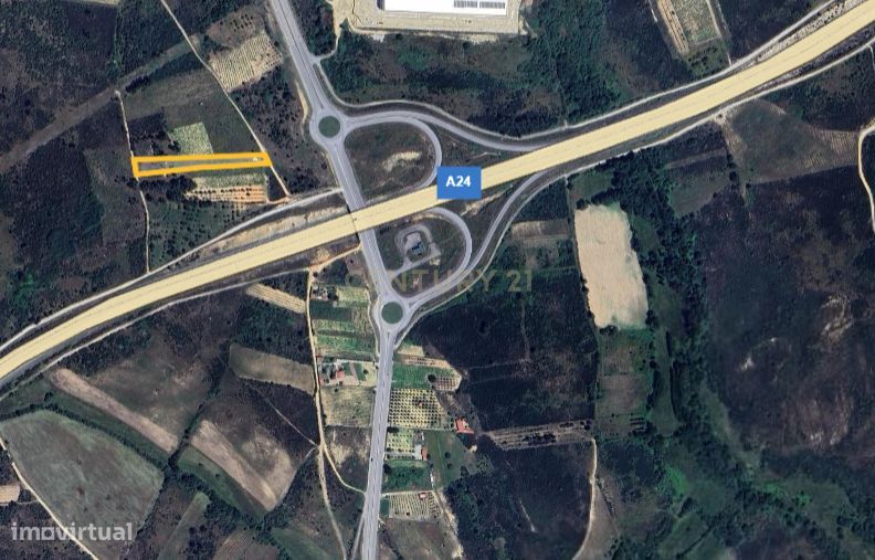 Terreno com vinha e poço - Perto da Zona Industrial de Chaves