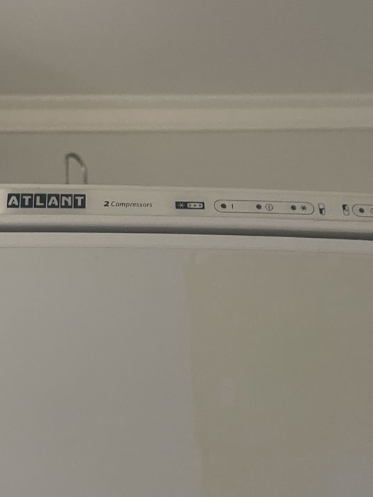 Продається холодильник Атлант