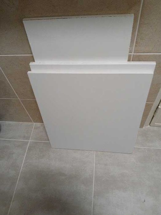Portas e prateleiras em MDF (Sobras)