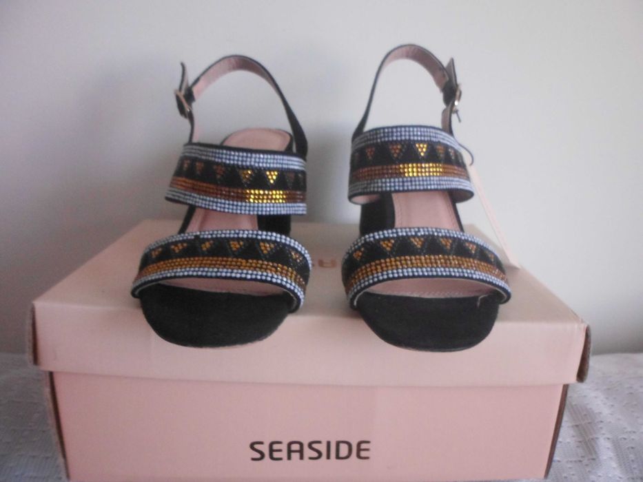 sandálias como novas para senhora da marca seaside