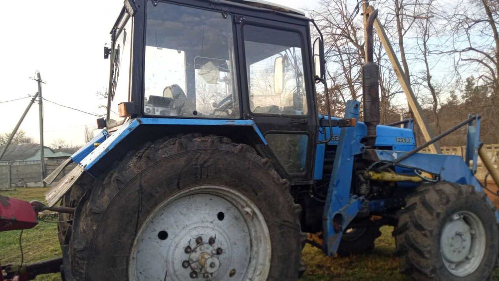 трактор колісний МТЗ 1221