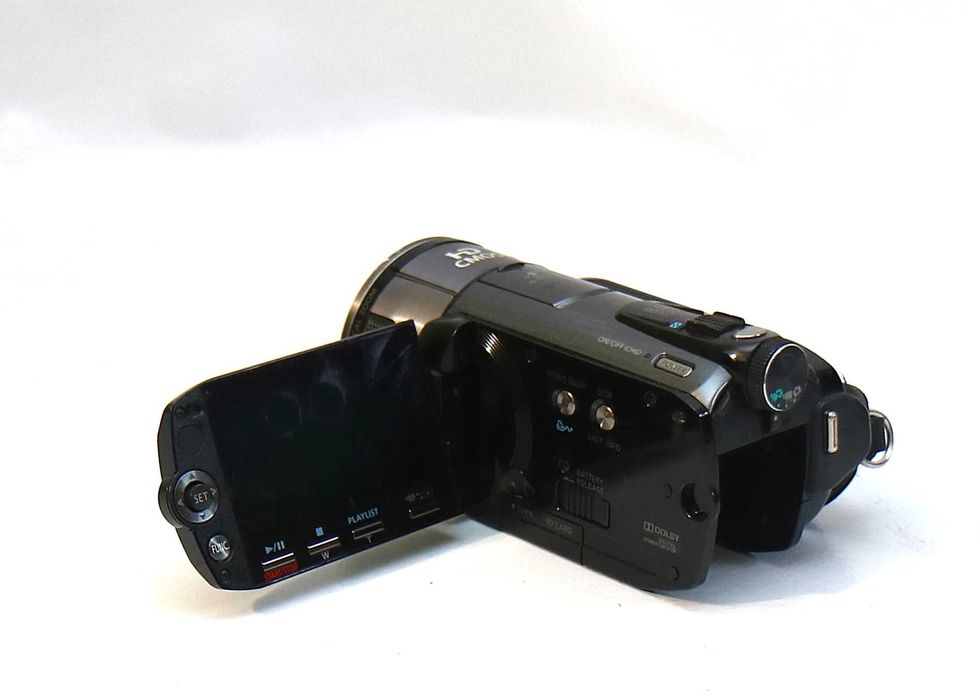 Máquina de filmar Canon Legria HF S100 (LER DESCRIÇÃO)