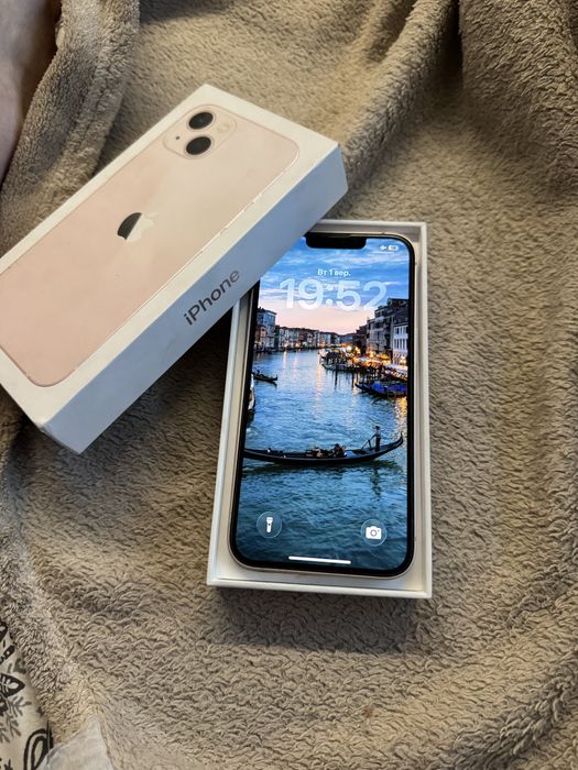 Продам iphone 13 128g