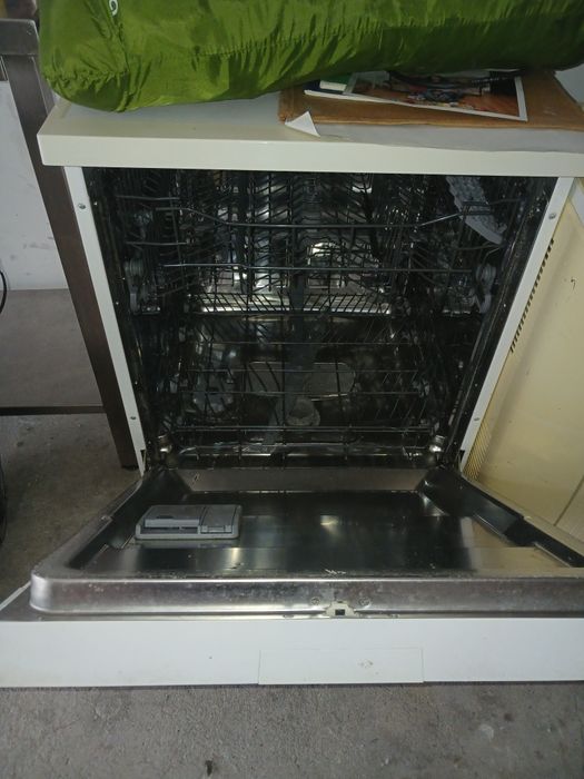 Maquina de lavar loiça para peças