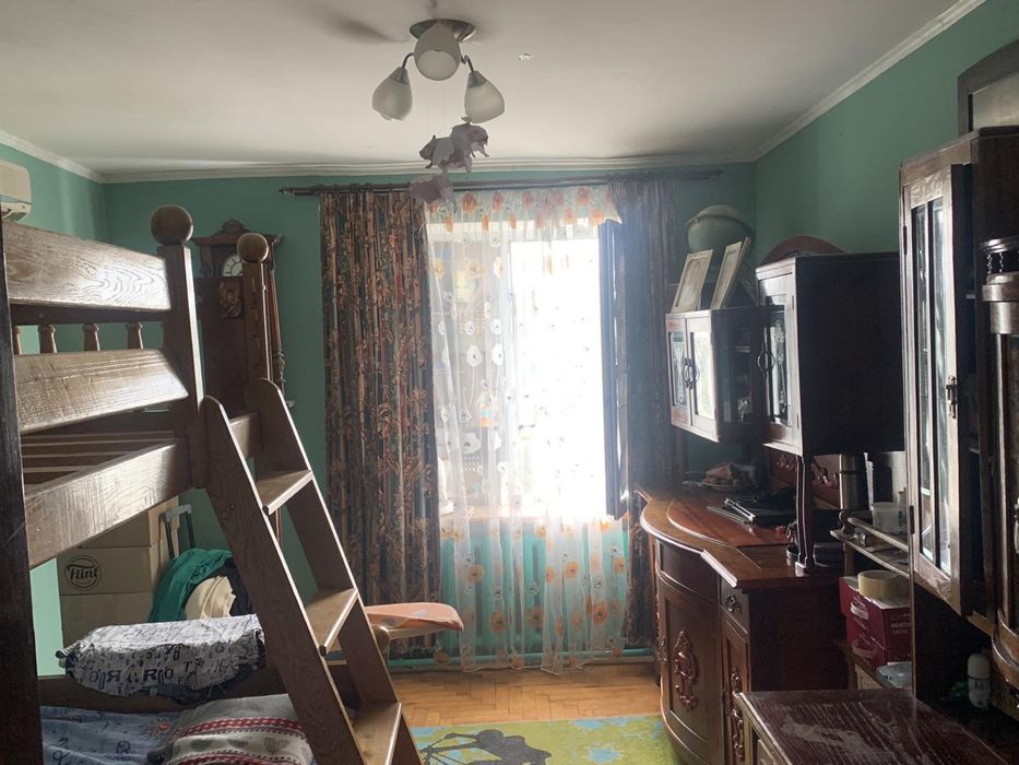 Продаж 4 кімн. Чортків (смт. Заводське )Власник